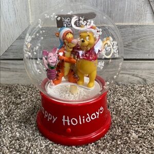 Vintage GEMMY DISNEY Winnie Pooh Musical Snow Air Globe Happy Holidays Christmas
